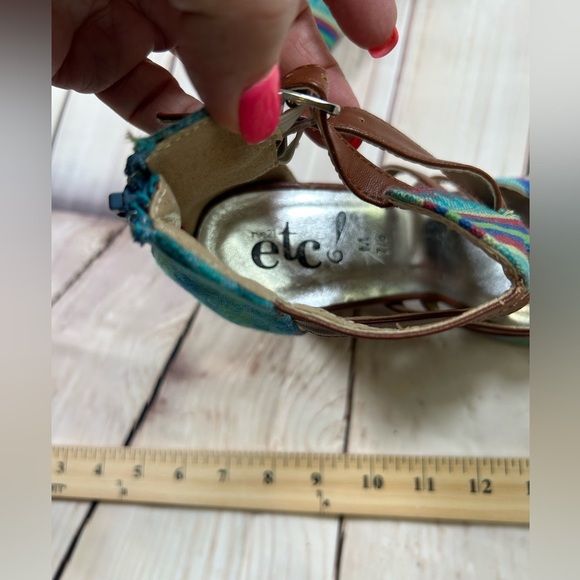 Colorful Strappy Women's Heels/Sandals. Size 7/8 - Picture 5 of 9